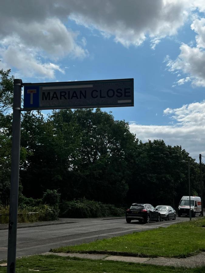 Good Priced Single Rooms In Hayes Northolt  Buitenkant foto
